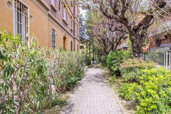 appartamento in vendita a Bologna in zona Saragozza