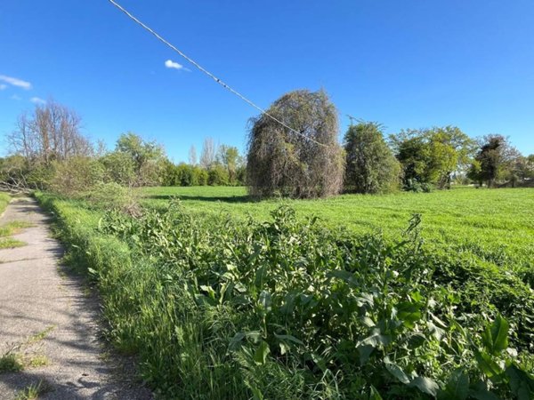 terreno agricolo in vendita a Bologna in zona Corticella