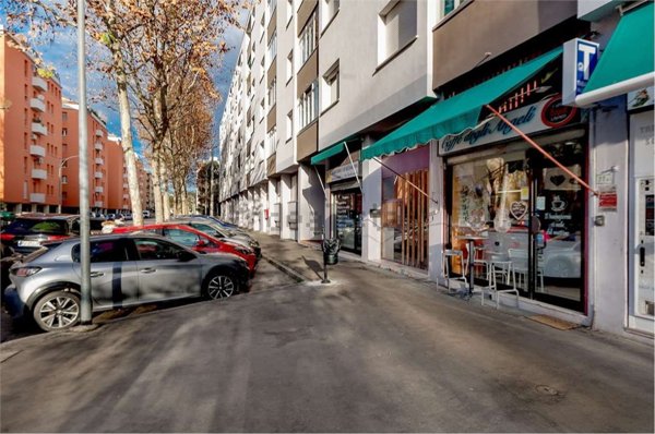 negozio in vendita a Bologna in zona Savena