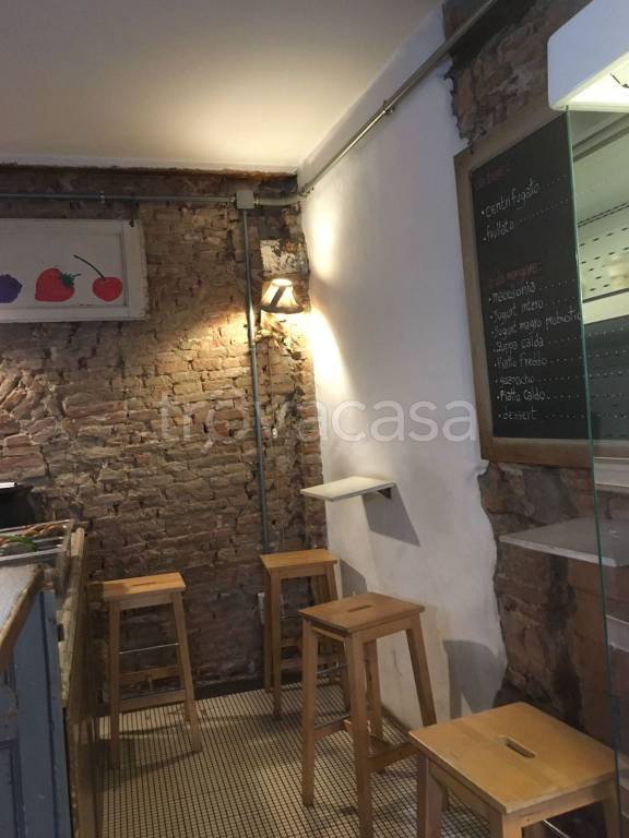 negozio in vendita a Bologna in zona Centro Storico