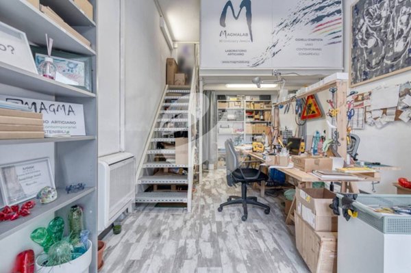 negozio in vendita a Bologna in zona Saragozza
