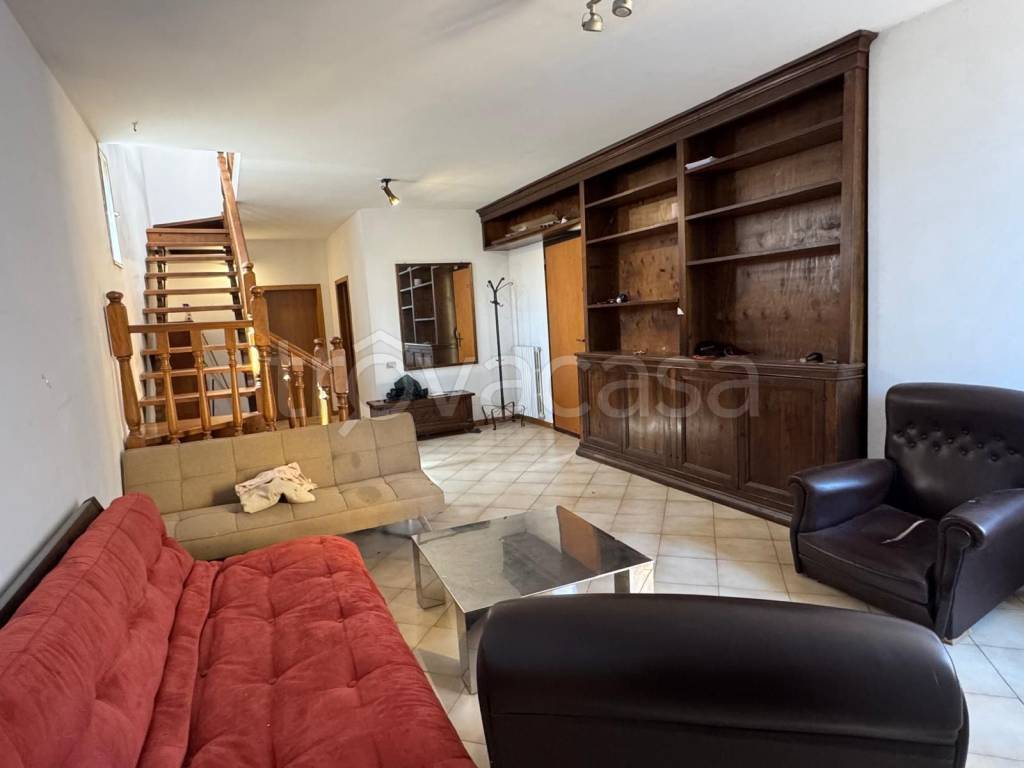 appartamento in vendita a Bologna in zona Santo Stefano