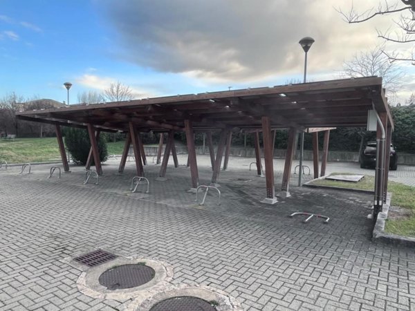 negozio in vendita a Bologna in zona Lame