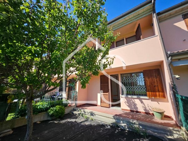 casa indipendente in vendita a Bologna in zona Lame