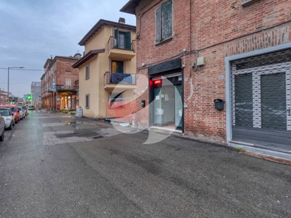 negozio in vendita a Bologna in zona San Vitale