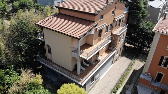 casa indipendente in vendita a Bologna in zona Savena
