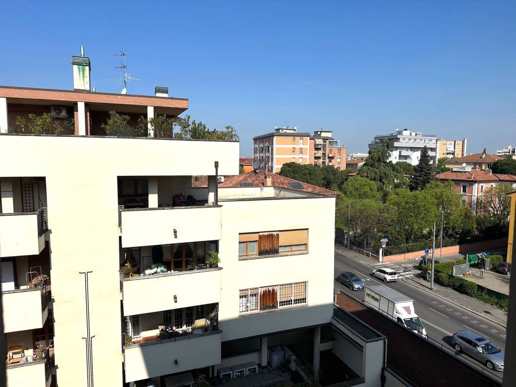 appartamento in vendita a Bologna in zona Savena