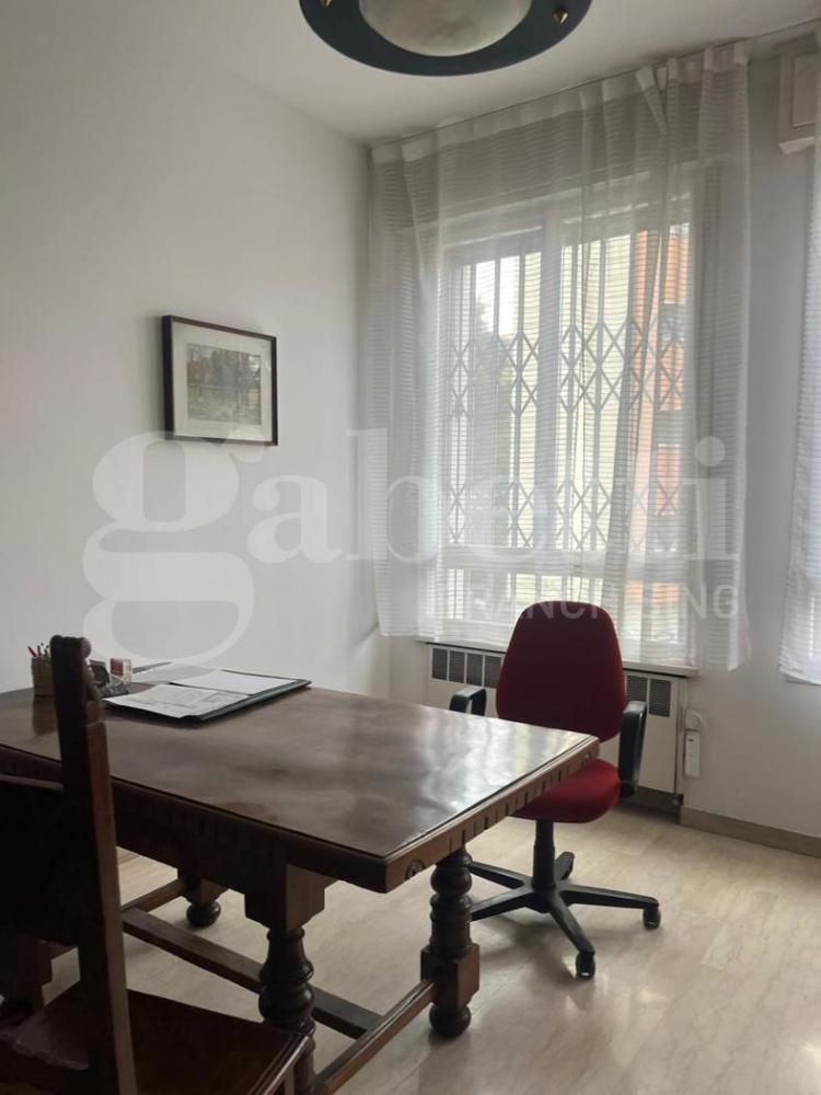ufficio in vendita a Bologna