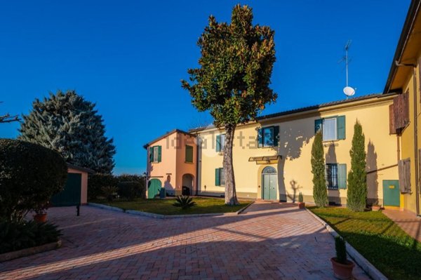 casa indipendente in vendita a Bologna in zona Fiera