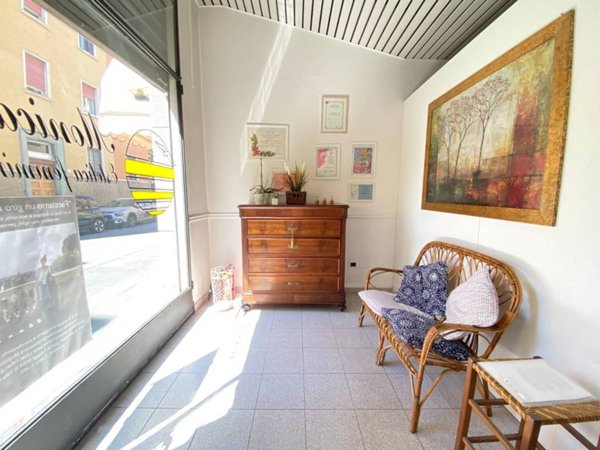 negozio in vendita a Bologna in zona Corticella