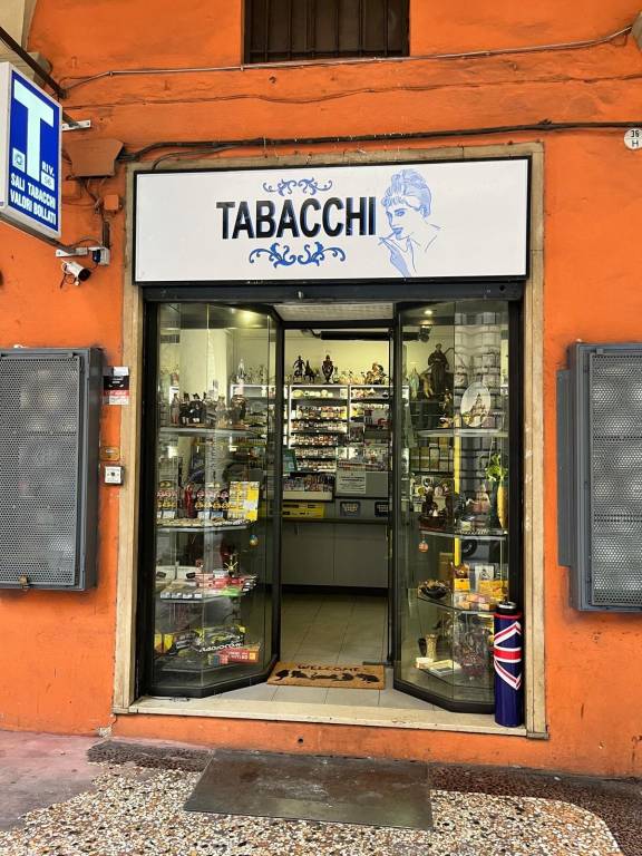 negozio in vendita a Bologna