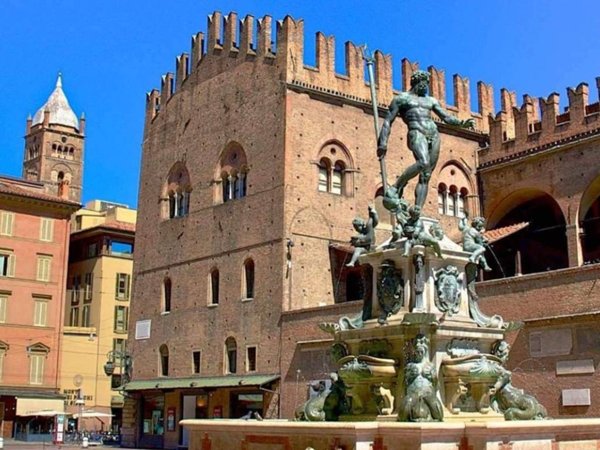 appartamento in vendita a Bologna in zona Quartiere Porto