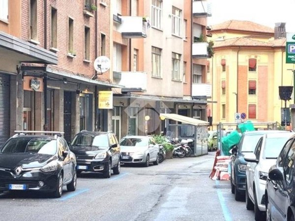 negozio in vendita a Bologna