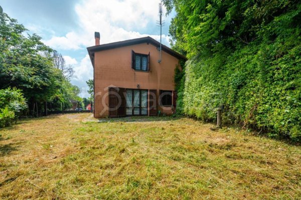 casa indipendente in vendita a Bologna in zona Colli