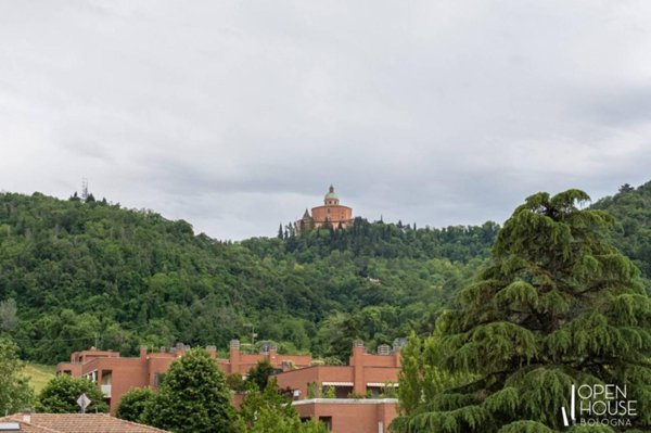 appartamento in vendita a Bologna in zona Saragozza
