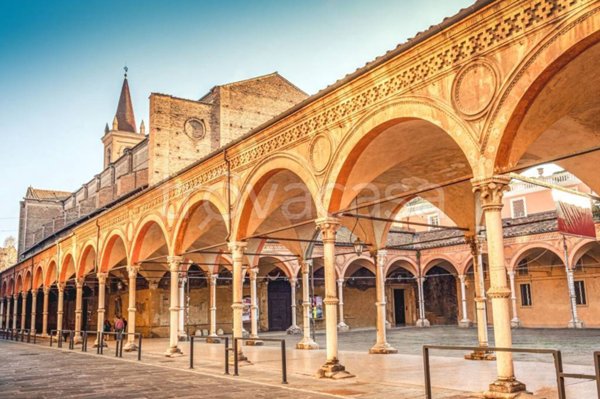 intera palazzina in vendita a Bologna in zona Quartiere Porto