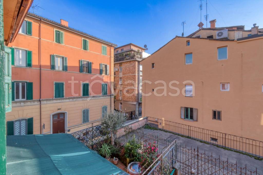 appartamento in vendita a Bologna in zona Centro Storico