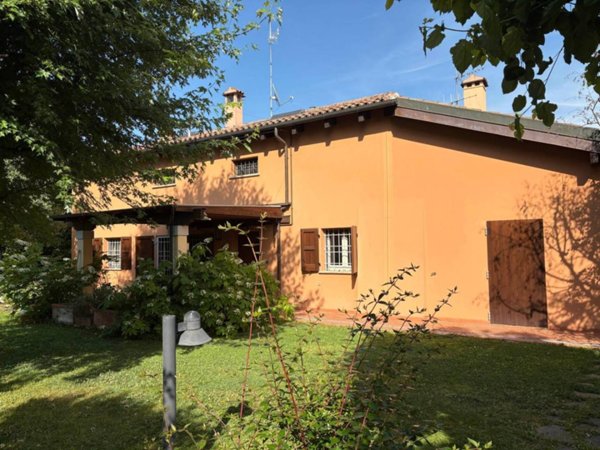 casa indipendente in vendita a Bologna in zona San Vitale