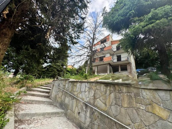 appartamento in vendita a Bologna in zona Santo Stefano