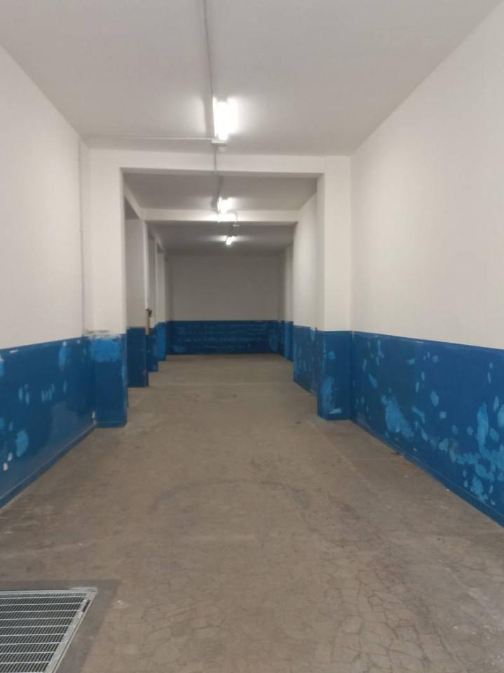 negozio in vendita a Bologna in zona Centro Storico