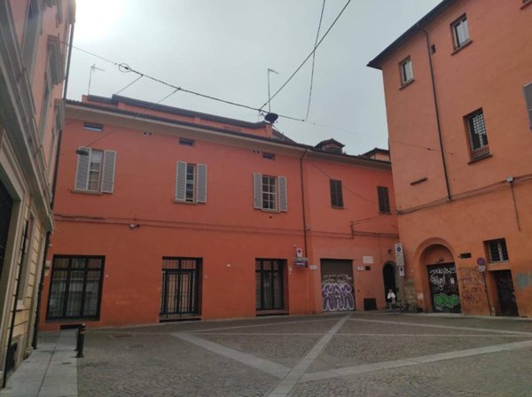 casa indipendente in vendita a Bologna in zona Centro Storico