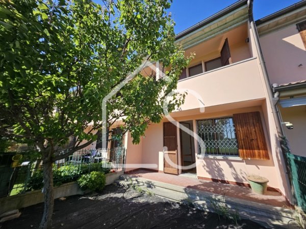 casa indipendente in vendita a Bologna