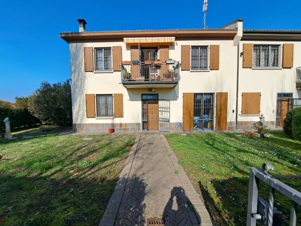 casa indipendente in vendita a Bologna in zona San Nicolò Di Villola