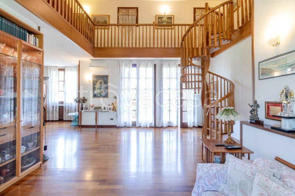 casa indipendente in vendita a Bologna in zona Santo Stefano
