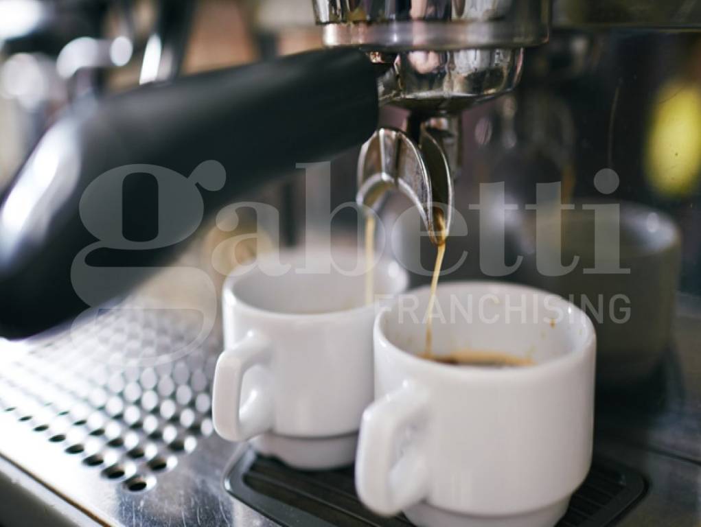 negozio in vendita a Bologna in zona Santo Stefano