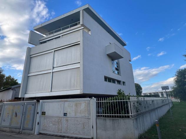 ufficio in vendita a Bologna in zona Borgo Panigale