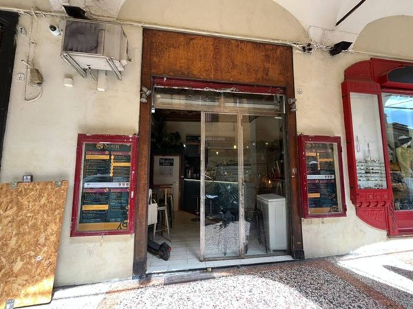 negozio in vendita a Bologna in zona Centro Storico