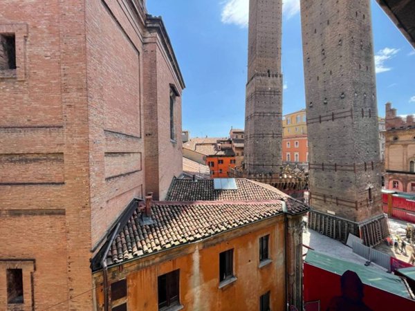 appartamento in vendita a Bologna in zona Centro Storico