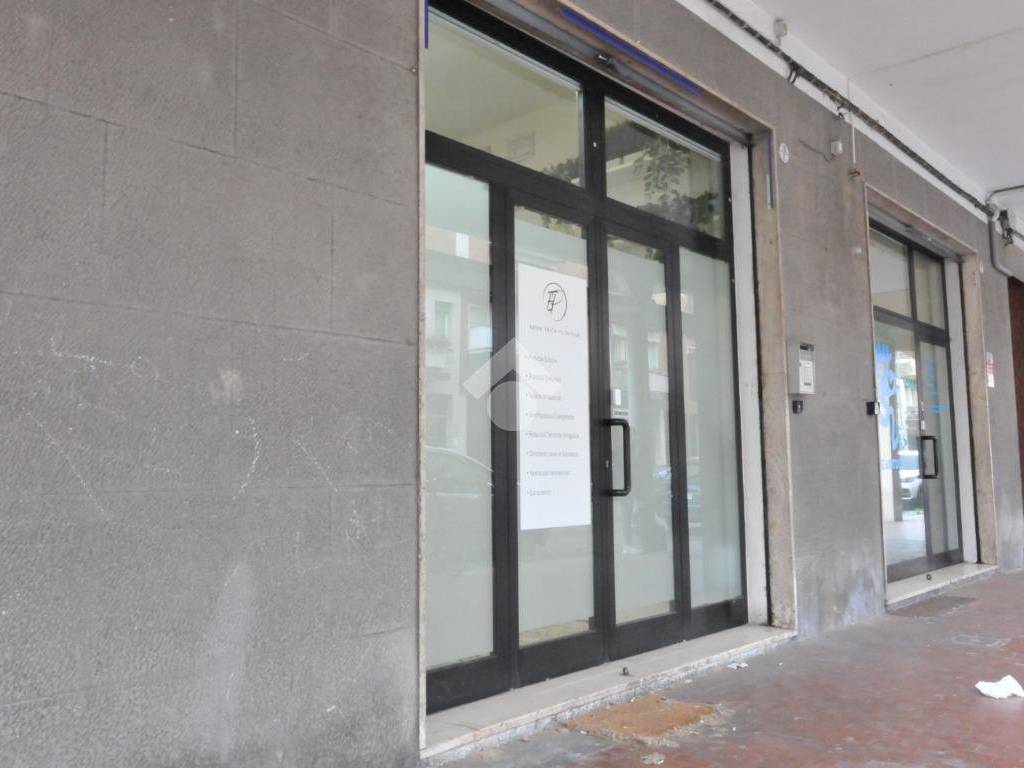 negozio in vendita a Bologna in zona Bolognina