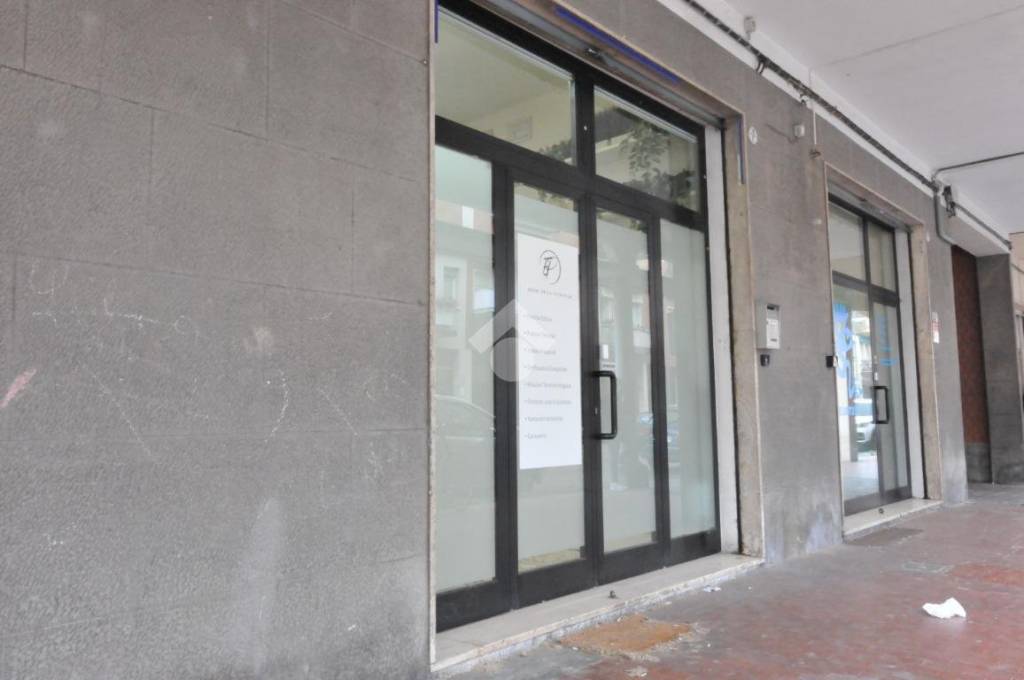 negozio in vendita a Bologna in zona Corticella