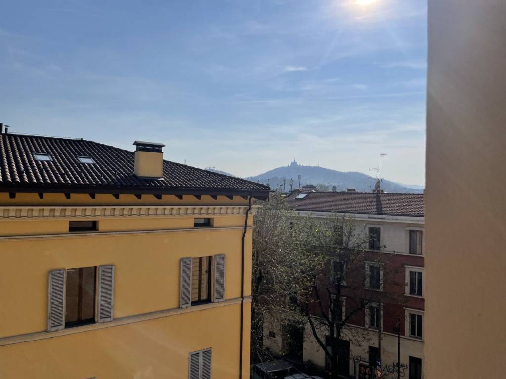 appartamento in vendita a Bologna in zona Andrea Costa