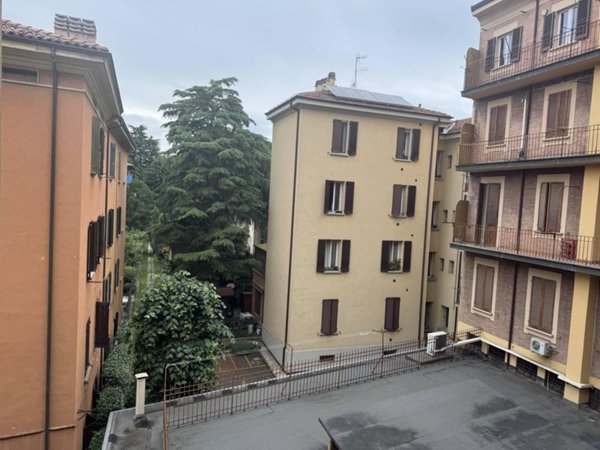 appartamento in vendita a Bologna in zona Andrea Costa