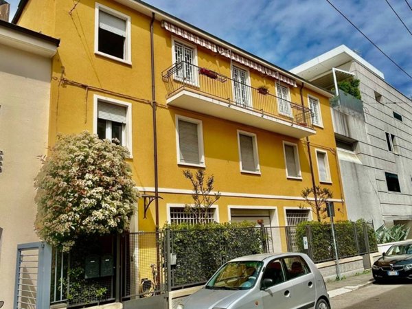 appartamento in vendita a Bologna in zona Saragozza