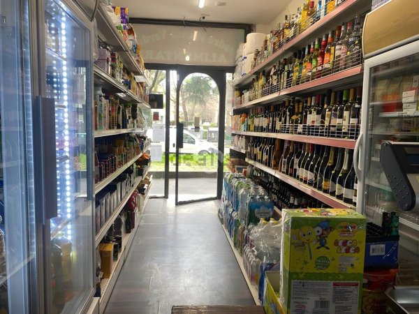 negozio in vendita a Bologna