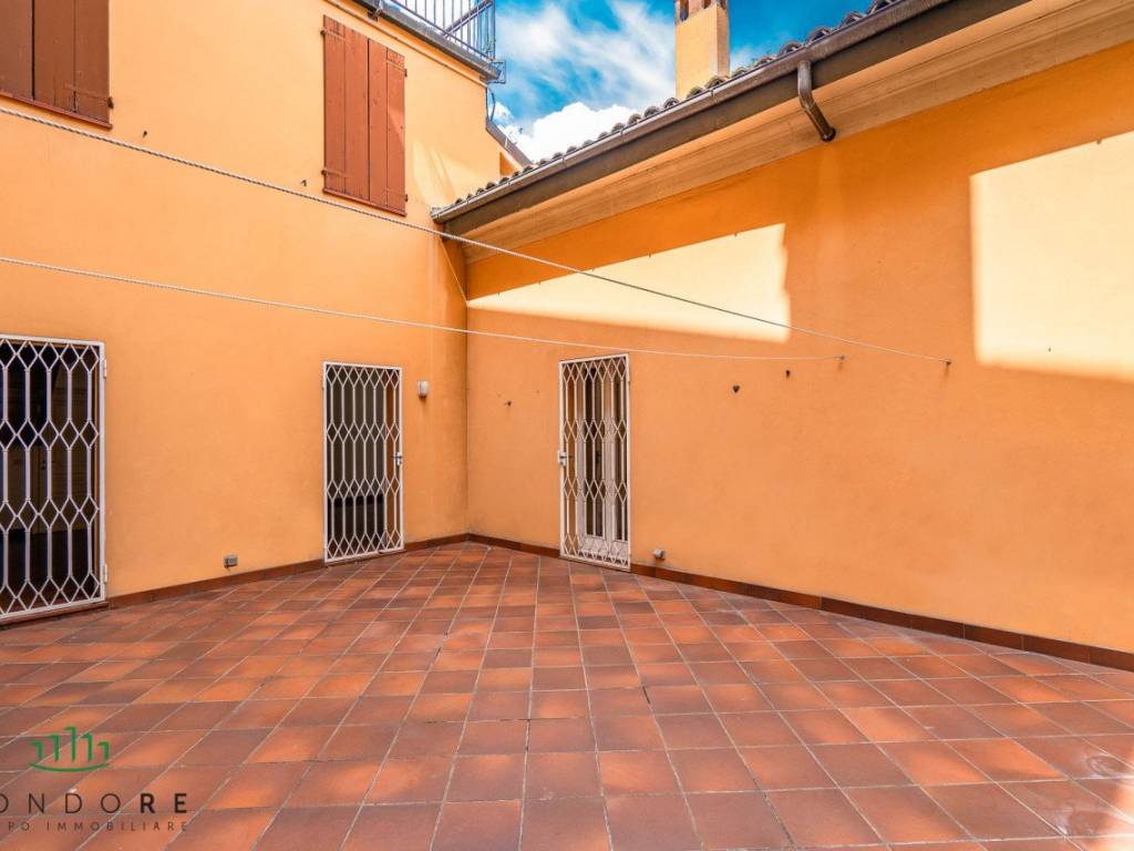 appartamento in vendita a Bologna in zona Santo Stefano