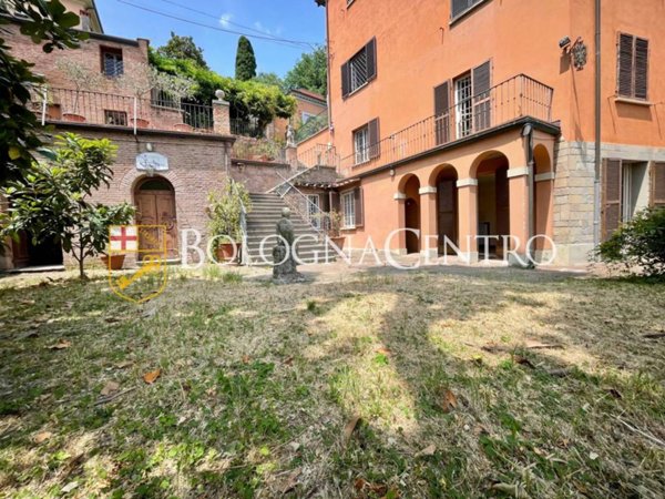 appartamento in vendita a Bologna in zona Colli