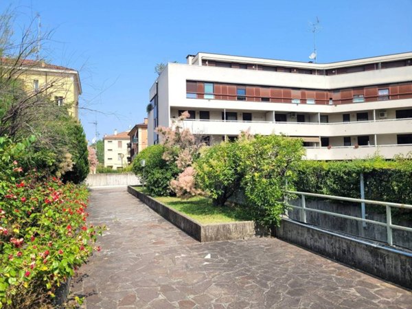 appartamento in vendita a Bologna in zona Saffi