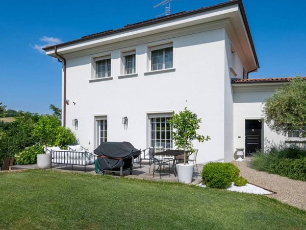 casa indipendente in vendita a Bologna in zona Quartiere Porto