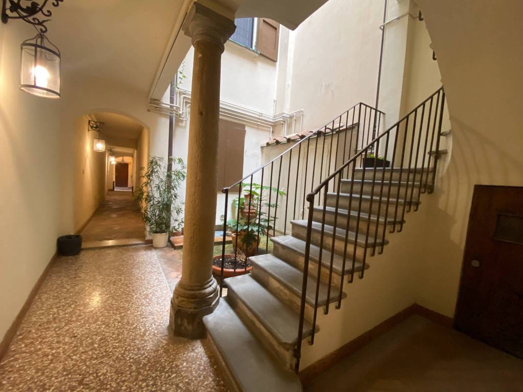 appartamento in vendita a Bologna in zona Santo Stefano