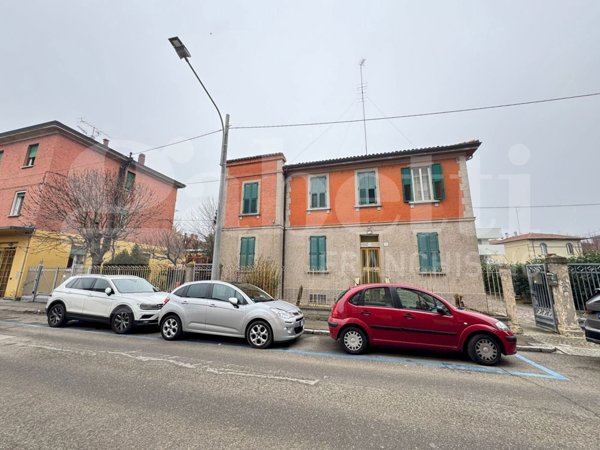 casa indipendente in vendita a Bologna in zona Corticella