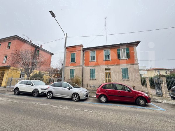 casa indipendente in vendita a Bologna in zona Corticella