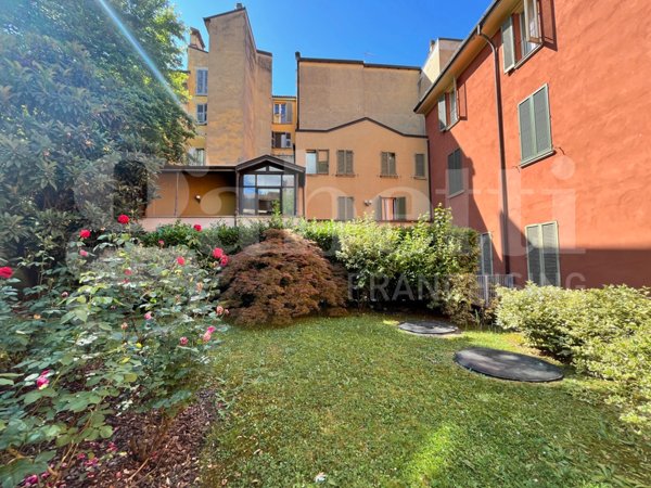 appartamento in vendita a Bologna in zona Santo Stefano