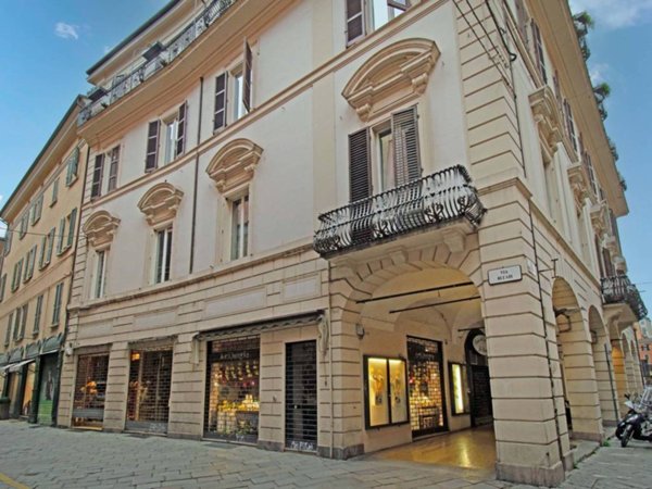 negozio in vendita a Bologna in zona Centro Storico