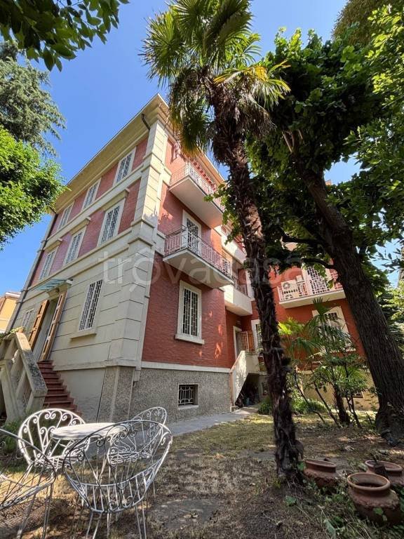 appartamento in vendita a Bologna in zona Santo Stefano