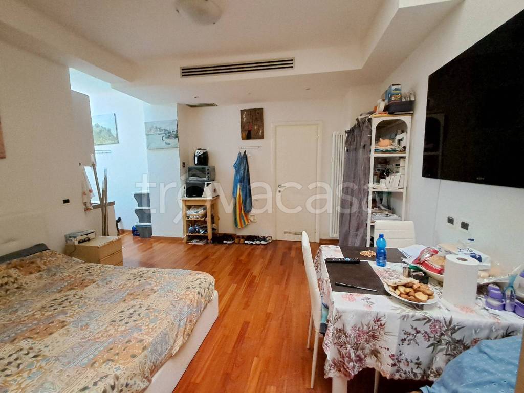 appartamento in vendita a Bologna in zona Quartiere Porto