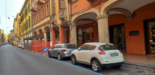 negozio in vendita a Bologna